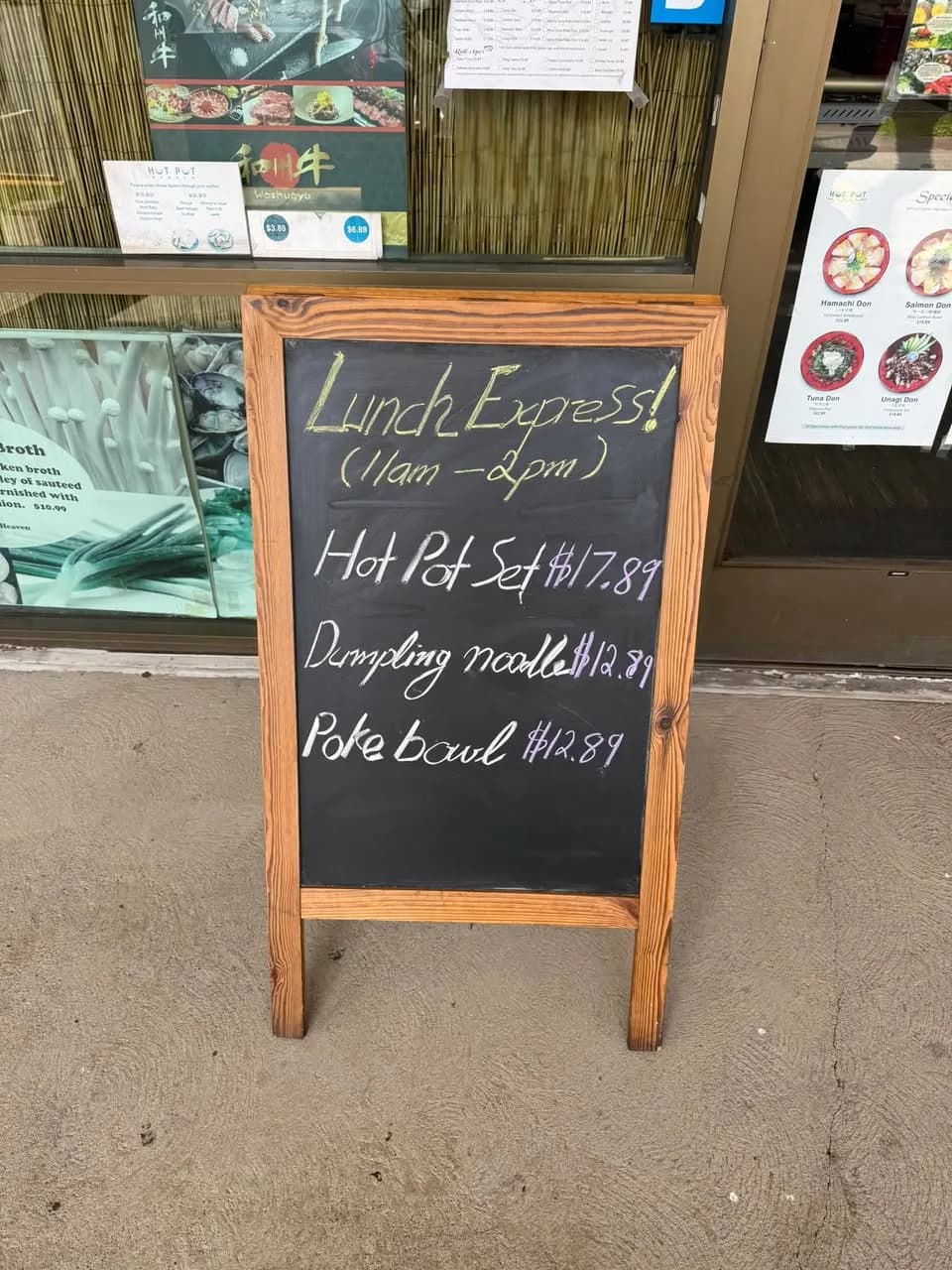 Hot Pot Heaven Kapolei: Lunch Express mỗi trưa, set lẩu $17.89