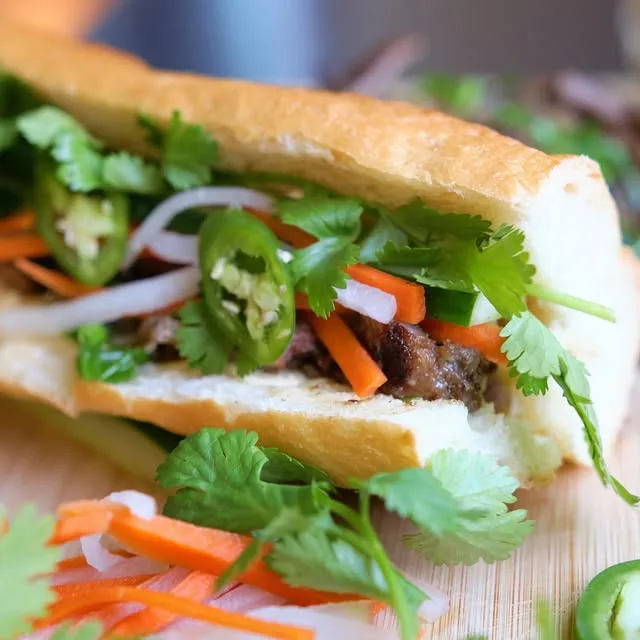 Bella Banh Mi Cafe